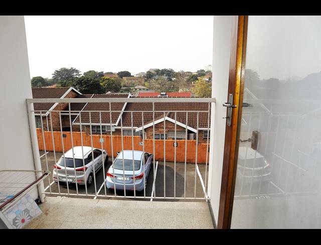 2 BEDROOM APARTMENT FOR SALE IN MALVERN